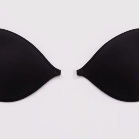 La Vie en Rose Self-adhesive Bra (Size D/ Black) - Picture 2 of 9
